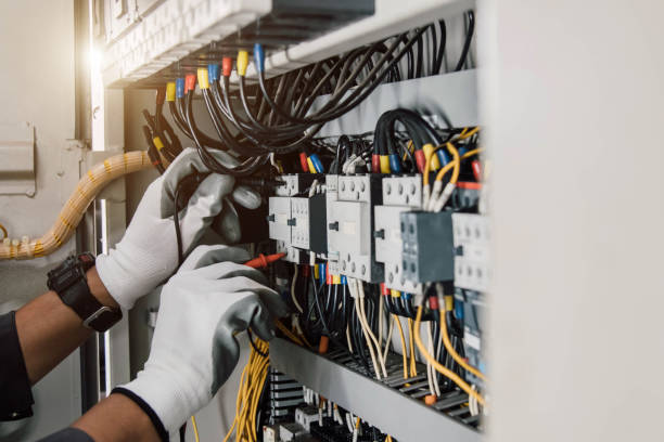 Best Licensed Electrician  in La Harpe, IL